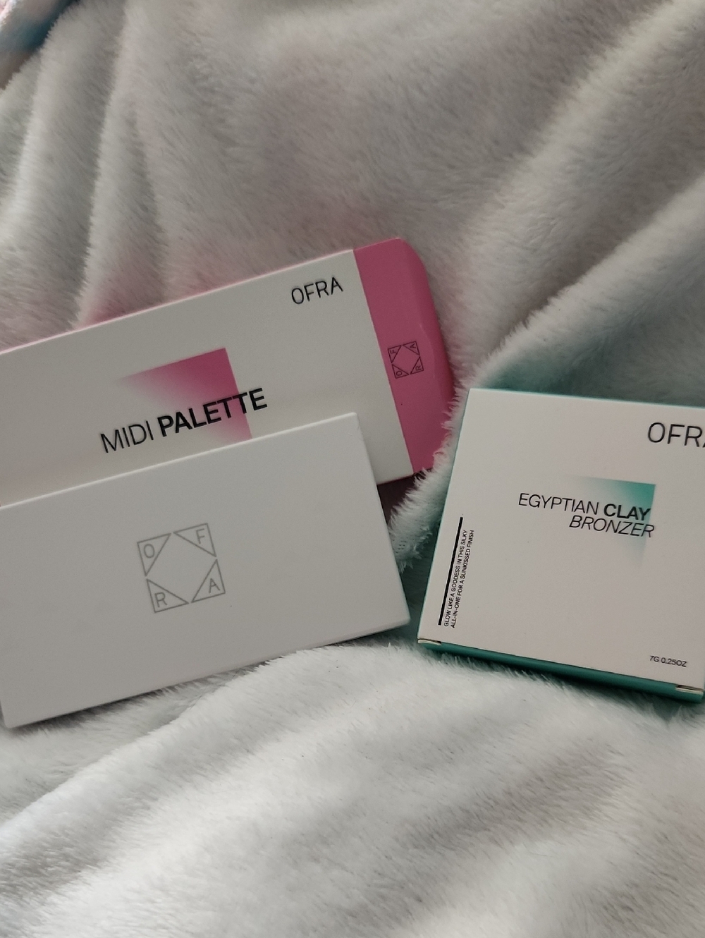 OFRA Midi Palette & Egyptian Clay Bronzer - White, Pink, Teal